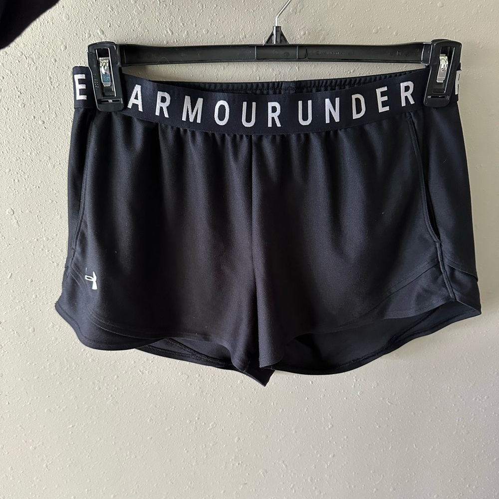 UnderArmor Shorts Size Medium